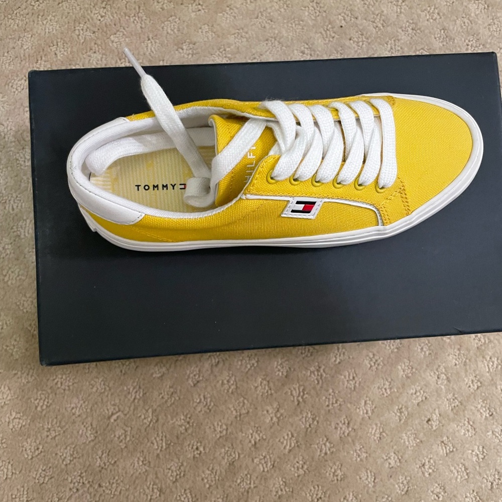 Tommy Hilfiger sneakers